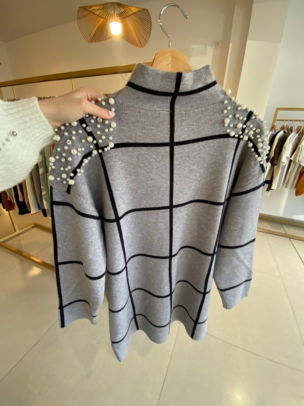 sweater cuadrille perlas beige - Imagen 3
