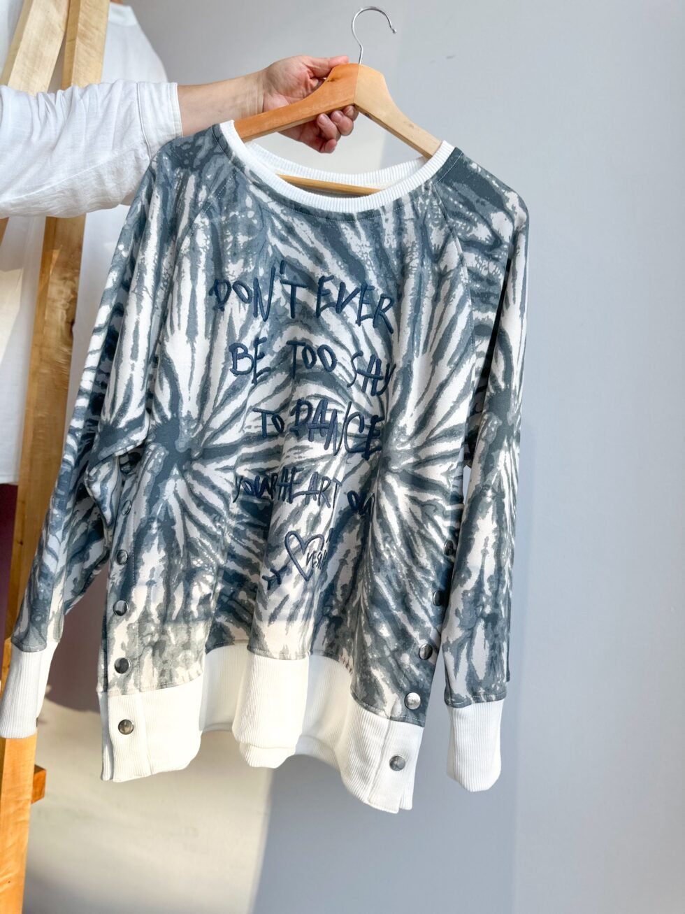 BUZO FRANKLIN BEIGE - Imagen 5