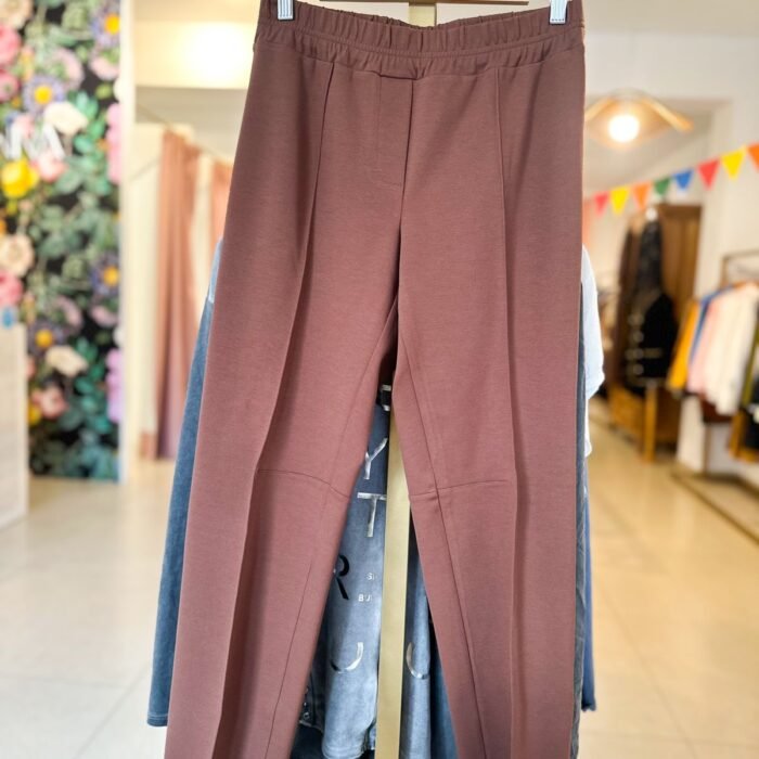 PANTALÓN RECTO PÚRPURA MARRÓN