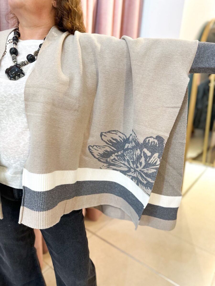 PONCHO FLOR BEIGE - Imagen 3