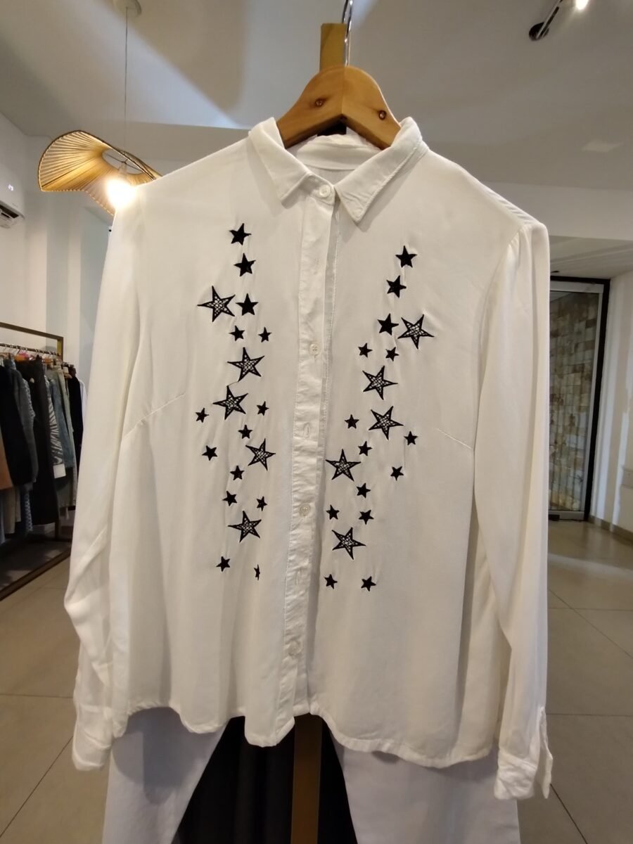 CAMISA BORDADA ESTRELLAS