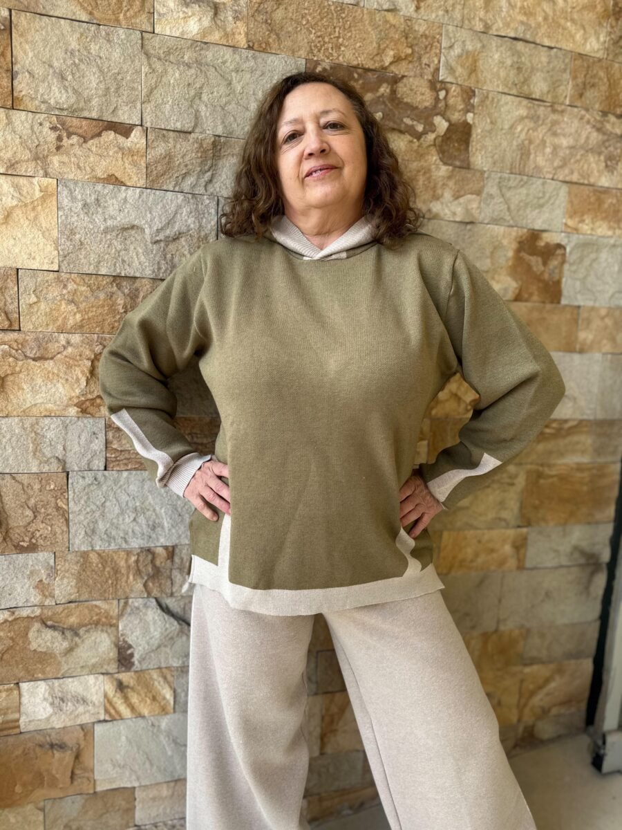 Sweater capucha verde/beige