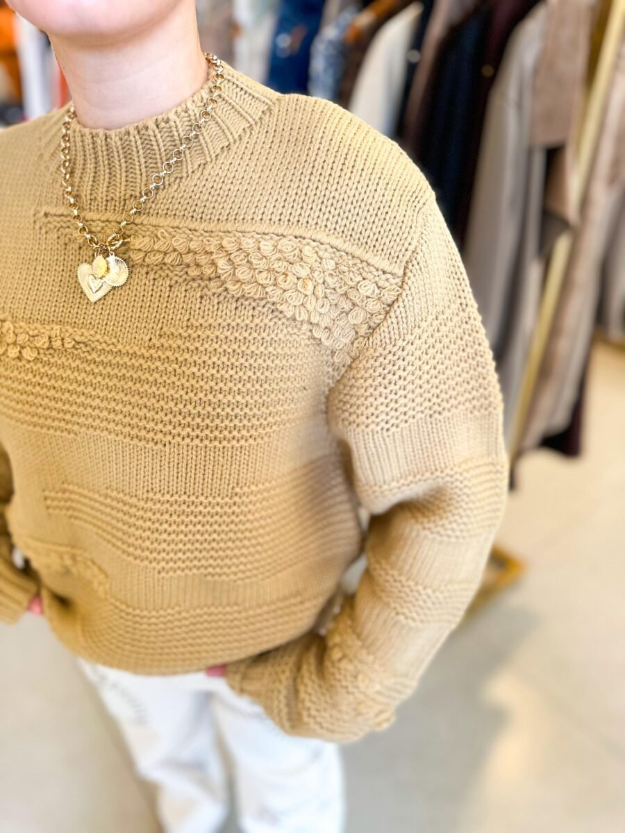 SWEATER ANGUIANO BEIGE - Imagen 9