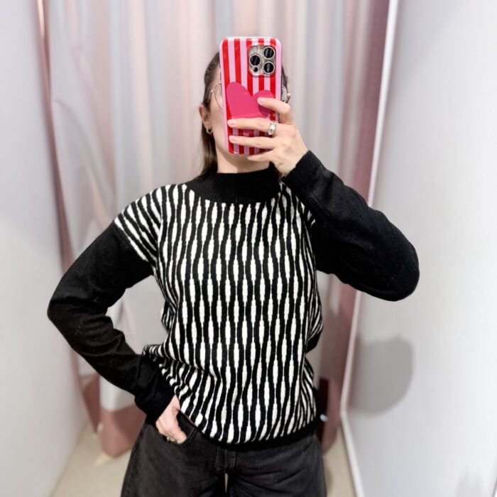 SWEATER BLANCO Y NEGRO LAUTARO 8605