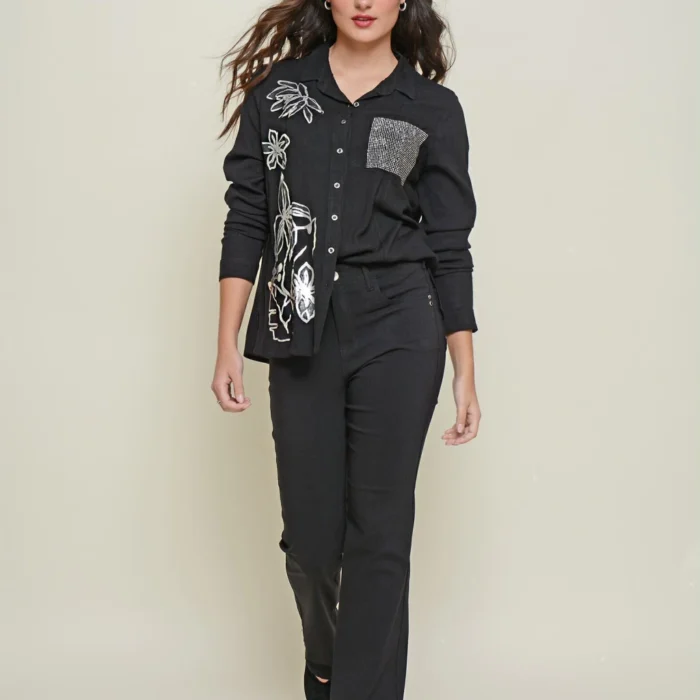 Pantalón recto bengalina con tachas 6538