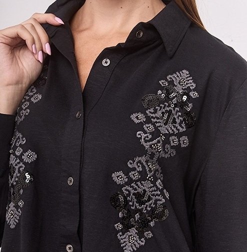 CAMISA BORDADA LAUTARO 8862 blanco y negro