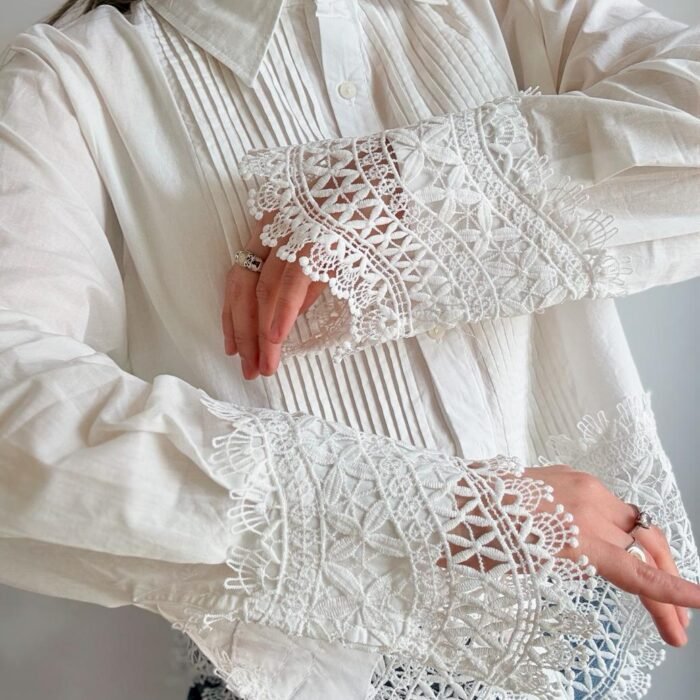 camisa lili con puntilla blanco