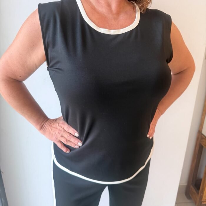 Musculosa con ribete a contratono 1136 LAUTARO dos colores
